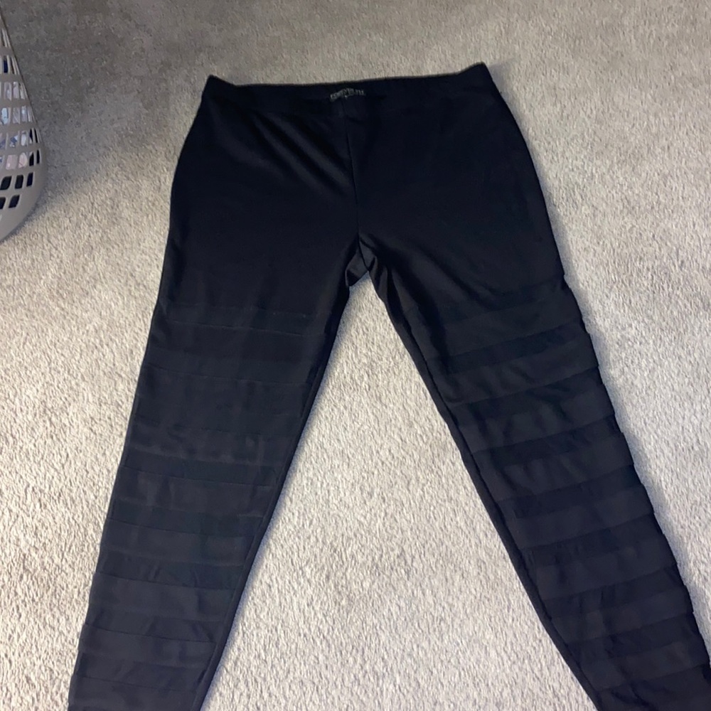 Black leggings